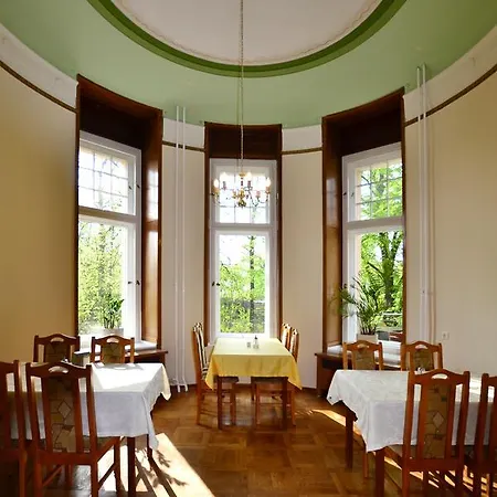 Ephraim Hotel